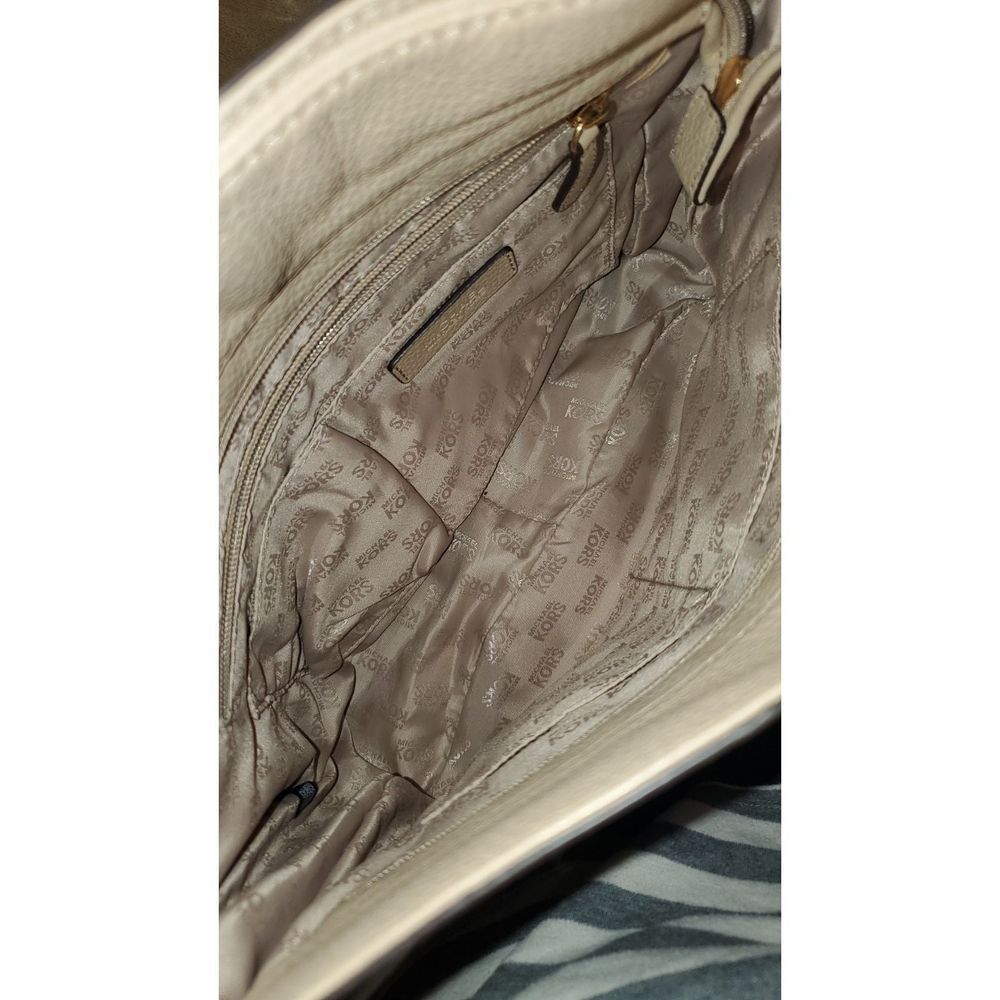 Authentic Michael Kors Whipped Chelsea - Picture 12 of 12